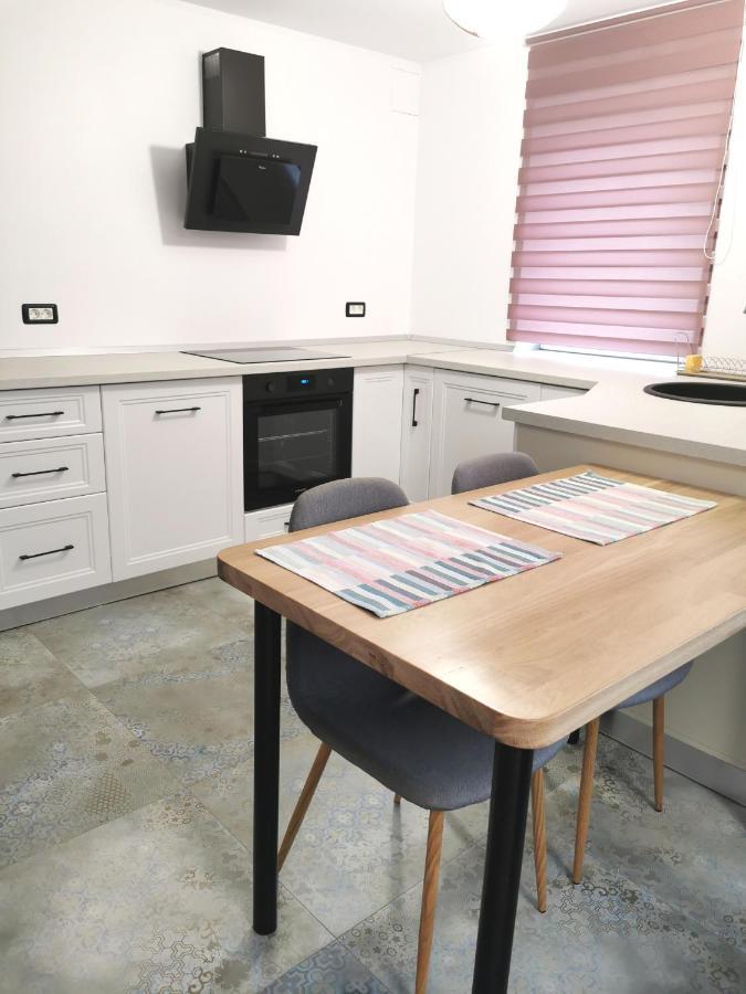 Apartment No 11 - Amarilia Apartments 콘스탄차 외부 사진